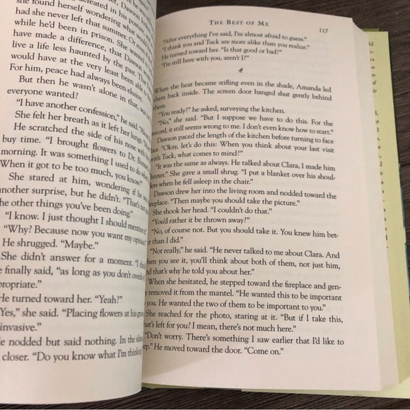 The Best of Me by: Nicholas Sparks hardback book - Picture 3 of 6